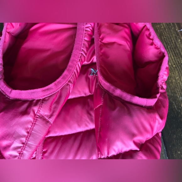Marmot Women’s Pink 800 Fill XS Puffer Vest - Picture 15 of 15